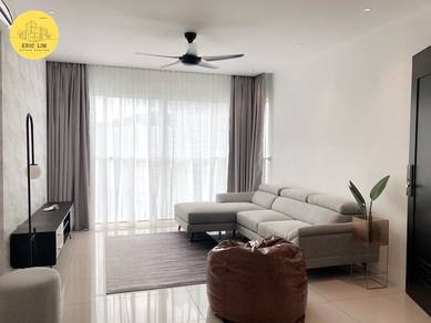 Nice Unit !! The Clovers, 1598 Sft, Mid Floor, Furnish Reno, 2 Carpark