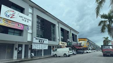 Best Deal! Facing main road Machang bubok first floor