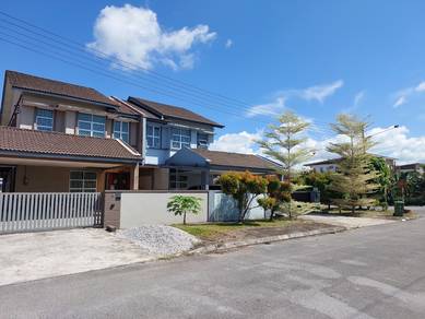 Semi detached house at Taman Genesis, Moyan