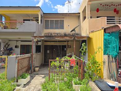 Double Storey House At Taman Ipoh Jaya, Ipoh, Perak.