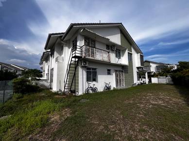Freehold Corner Superlink House Laman Cempaka Kota Seriemas Nilai