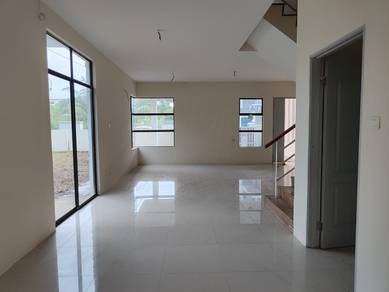Taman Putra Pogun / 3 Storey Terrace / Corner / Country Heights