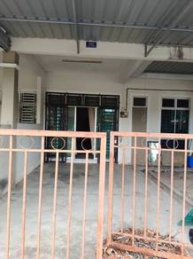 Teres Setingkat Taman Puteri Untuk Disewa