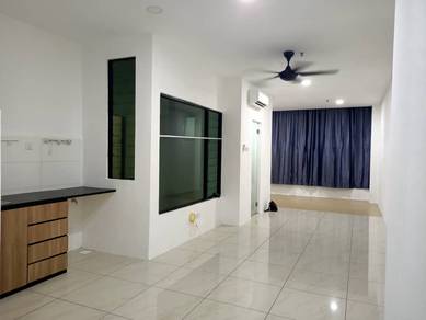 Manhattan Suite ITCC, High Floor, Partly Furnished, Penampang