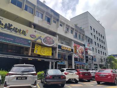 Uptown Damansara facing internal prime row