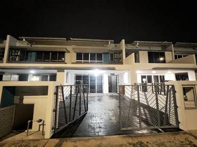 [Facing Lake] 2 Storey Terrace (type Arina) @ Serenia City, Sepang