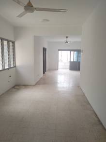 4th floor apartment in tmn bukit ria cheras for sale