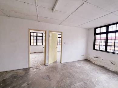 CORNER, Level 3A Apartment, MJC
