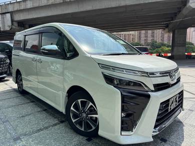 Toyota Voxy 2.0 Kirameki III - Low Mileage