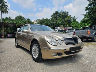 Mercedes Benz E200 K AVANTGARDE (CBU) 1.8 (A)