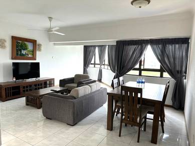 Corner! 1300sf! 3 room 2 bath middle floor sri sayang