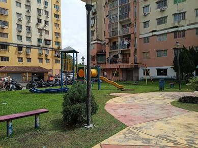 Puchong kinrara Ria, sek 4 Puchong Apartment 3r2bath sell 245k
