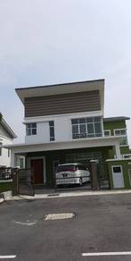 Double-Storey Bungalow @ Tmn. Pelangi Semenyih 2 For Rent
