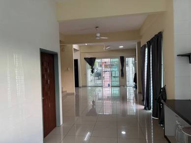 Batu Maung PRESTIGE V (PLB HOME) 2/STY Ter 4-rooms Renovated KIT CAB.