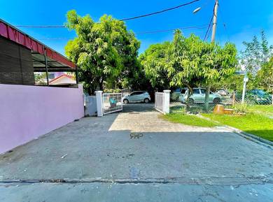 Corner Lot Double Storey Taman Prima Saujana Kajang Selangor.