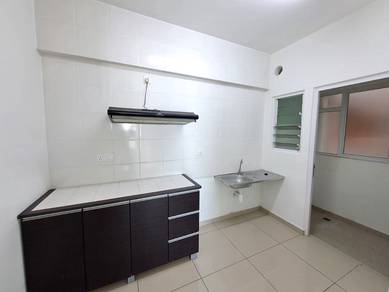 Partially furnish, master and living area got air con, i-santorini