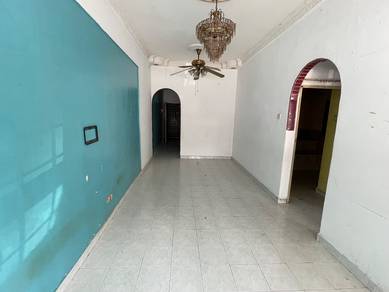 Indah Apartment, Damansara damai