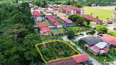 MOLEK Tanah Lot Banglo Depan Sekolah Kampung Batang Merbau Tanah Merah