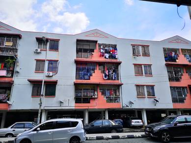 Sri Kuching Apartment For Sale at Jalan Kuching KL