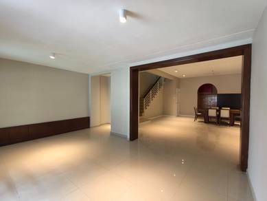 (FULLY RENO 5 ROOMS) 2.5 Storey Teres Sunway Alam Suria U10 Shah alam