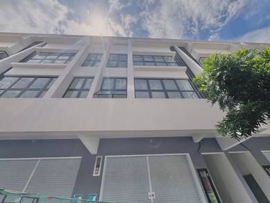 High-Visibility Shoplots for Rent @ Puchong Utama