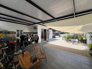CORNER Setia Tropika Renovated double storey for sale