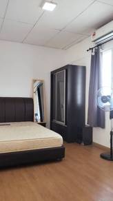 Desa Putra (Queensbay)