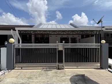 Poh kong park@Renovated Terrace SALE