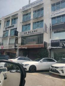 Ground floor Bandar Puteri 1 shop