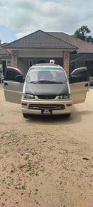 Mitsubishi SPACE GEAR L400 2.4 (A) 3 DOOR
