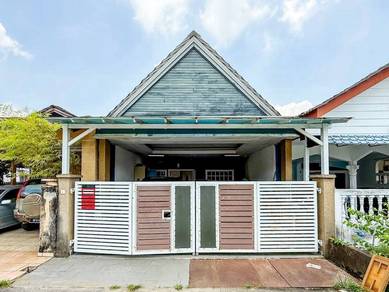 (PALING MURAH) RENOVATED 1.5 Storey Terrace Seksyen 17, Shah Alam