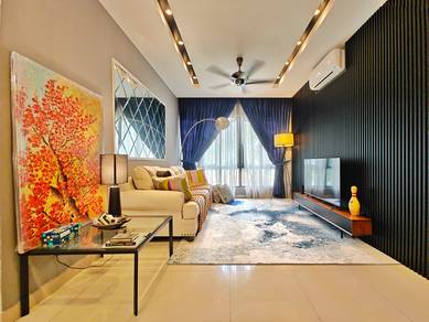 RENOVATED, VERY WELL KEPT UNIT Crescent Park Townvilla Bukit Mahkota