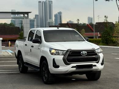 Toyota HILUX 2.4 E (UNDER WARRANTY)