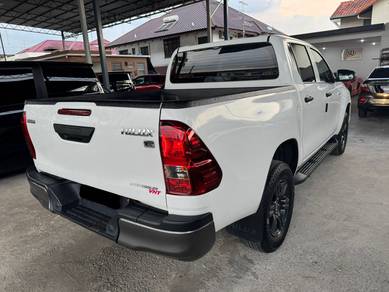 Toyota HILUX 2.4 E (A)