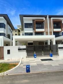 3 Storey Semi D- Kolombong - Newly