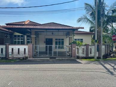 5 BILIK! Semi-D Single Storey Taman Merlimau Perdana, Melaka
