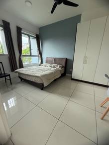 (Female)Epic room rental (Master/Balcony room)