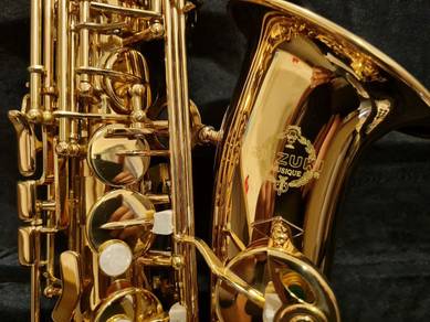 Suzuki Alto Saxophone with Case Bag Made in Japan