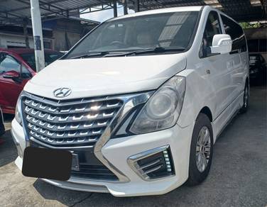 Hyundai GRAND STAREX 2.5 ROYALE PREMIUM (A)