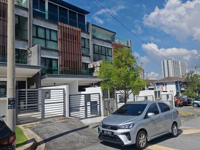Villa domus 3.5 storey terrace,sri gombak,gombak,batu caves/G&Guarded