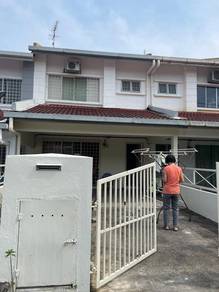 Taman Pinggiran Putra Seri kembangan | 2 Stry | 18 X 65 | Fully ext