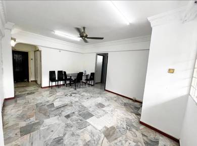 (LOW LEVEL 3 & RENOVATED) Tasik Height Apartment, Bdr Tasik Selatan,KL