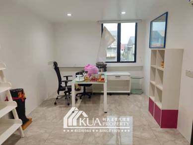 Corner 1st Floor Office For Rent  Located at Jalan Sekama