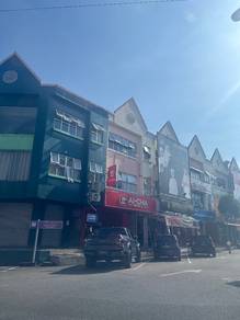 3 Storey Shoplot Jalan Sudirman Temerloh Pahang 2 adjoining available