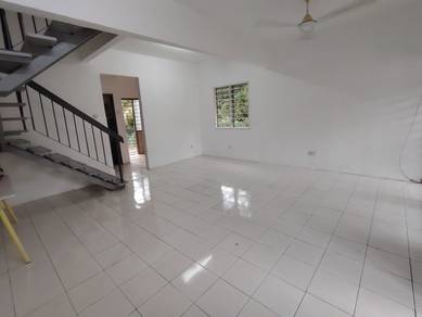 Corner Unit 2 Storey Lep Taman Lestari Putra Seri Kembangan