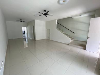 Gated & Guarded 2 Storey House Taman 1 Krubong Sutera Emas 22x70 Nice