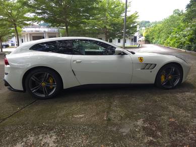 Ferrari GTC4 Lusso V12 DTC 2019 (Import New)