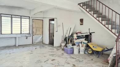 Batu Gajah 2 Storey House For Sale / Leasehold / Below Market Value