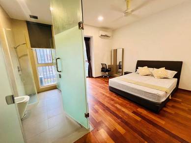 (MASTER ROOM) CYBERJAYA, UOC, MMU, Lim Kok Wing