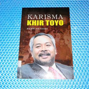 Karisma Khir Toyo by Wan Ramli Wan Muhamad